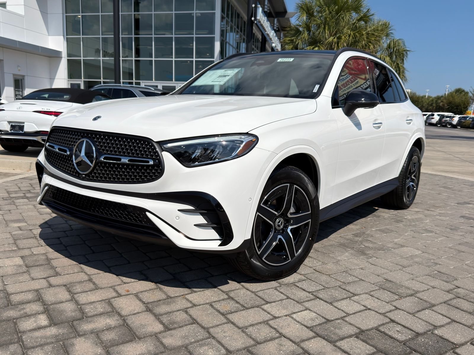 Used 2026 Polar White Mercedes-Benz GLC 300 image 1