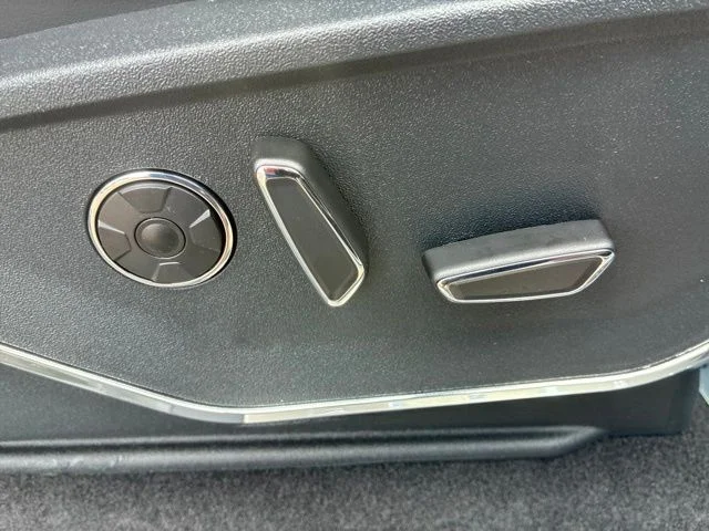 New 2026 Star White Metallic Tri-Coat Ford Platinum® image 35