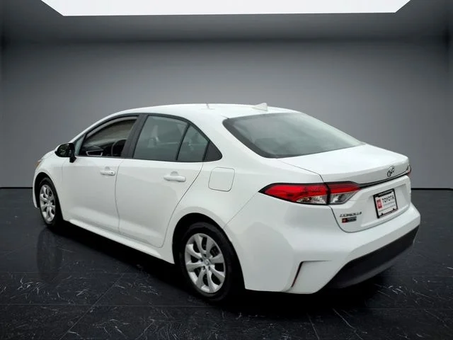 2025 Toyota Corolla LE - Photo 6