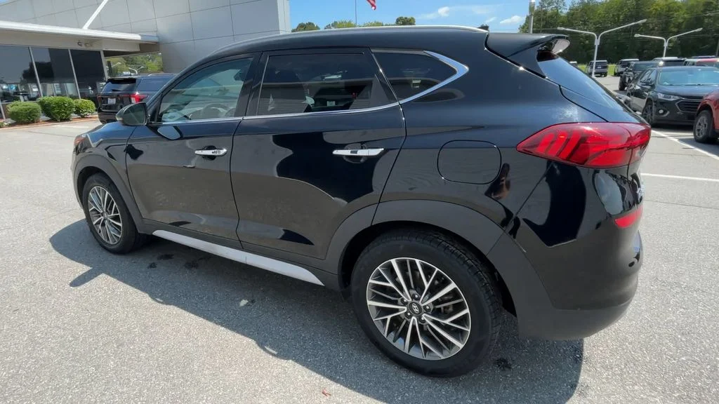 Used 2021 Black Hyundai Limited image 6