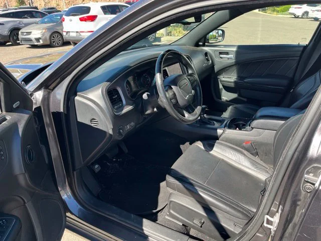 Used 2022 Granite Pearlcoat Dodge SXT image 16