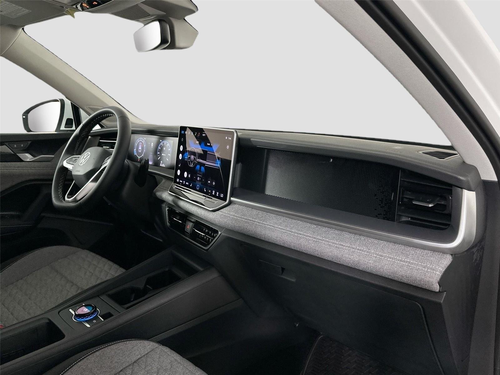 2025 Volkswagen Tiguan S - Photo 24