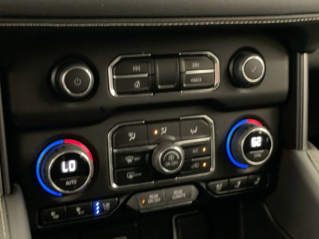 Used 2024 Black Chevrolet Premier image 18
