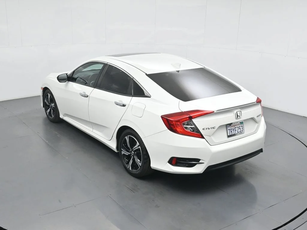 Used 2016 White Honda Touring image 38