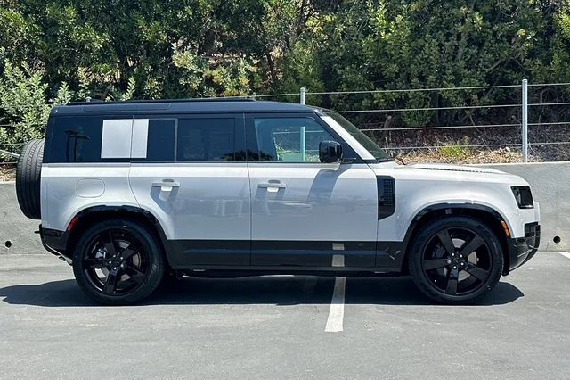 New 2026 Borasco Grey Land Rover X-Dynamic SE image 6