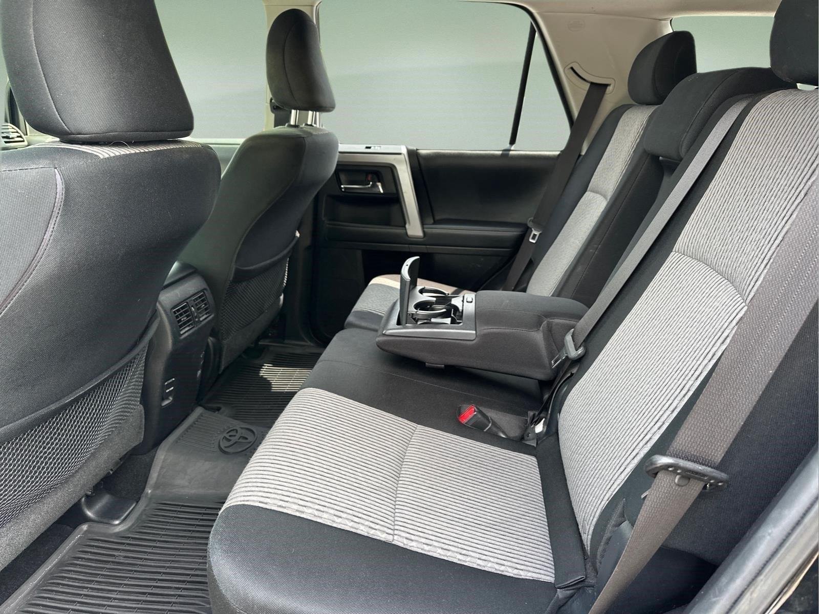 Used 2019 Midnight Black Metallic Toyota SR5 image 17
