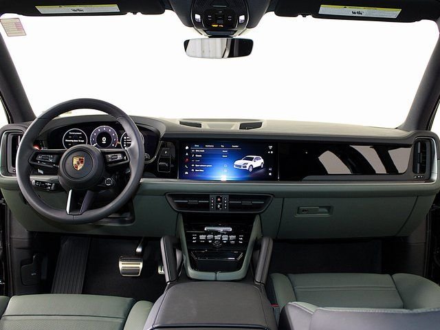2025 Porsche Cayenne S - Photo 13