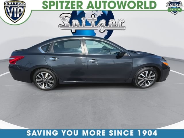 Used 2017 Blue Nissan 2.5 SV image 10