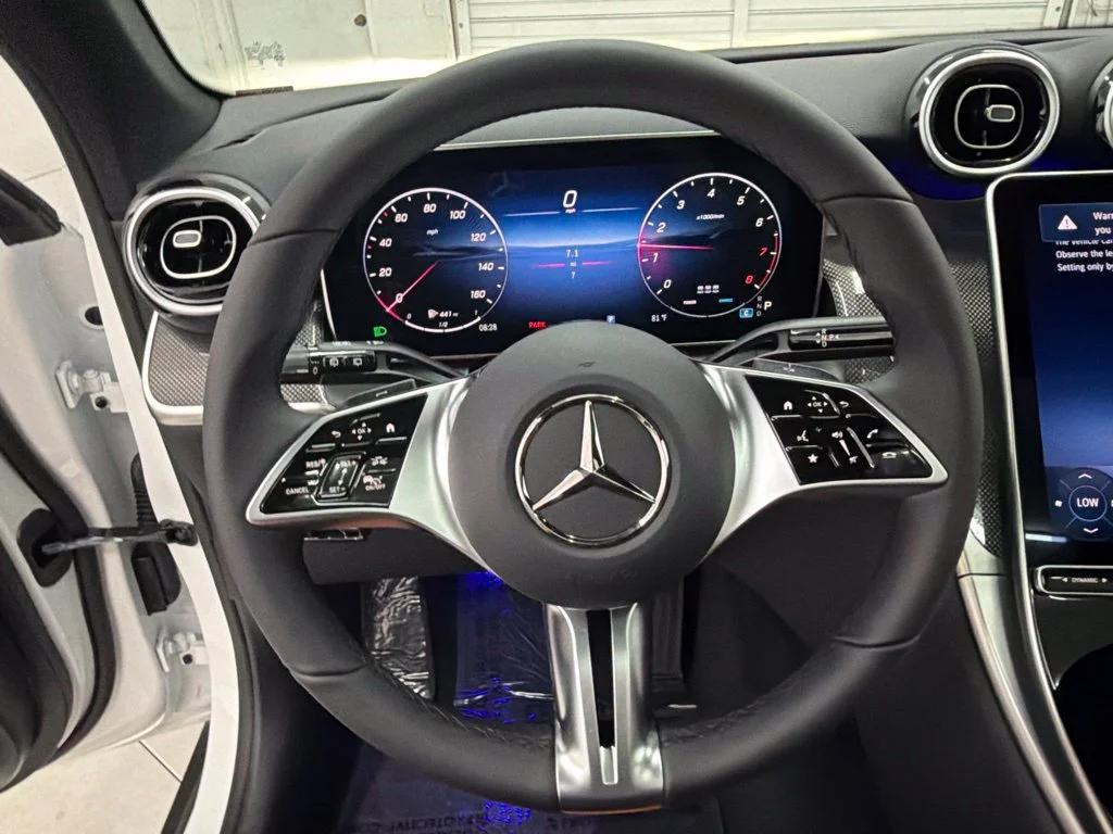 New 2027 White Mercedes-Benz GLC 300 image 16