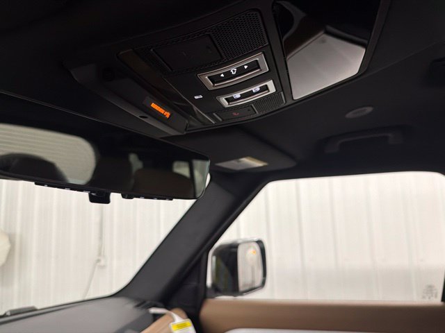 New 2026 Fuji White Land Rover X-Dynamic SE image 37