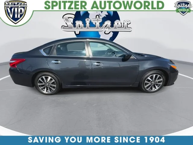 Used 2017 Blue Nissan 2.5 SV image 10