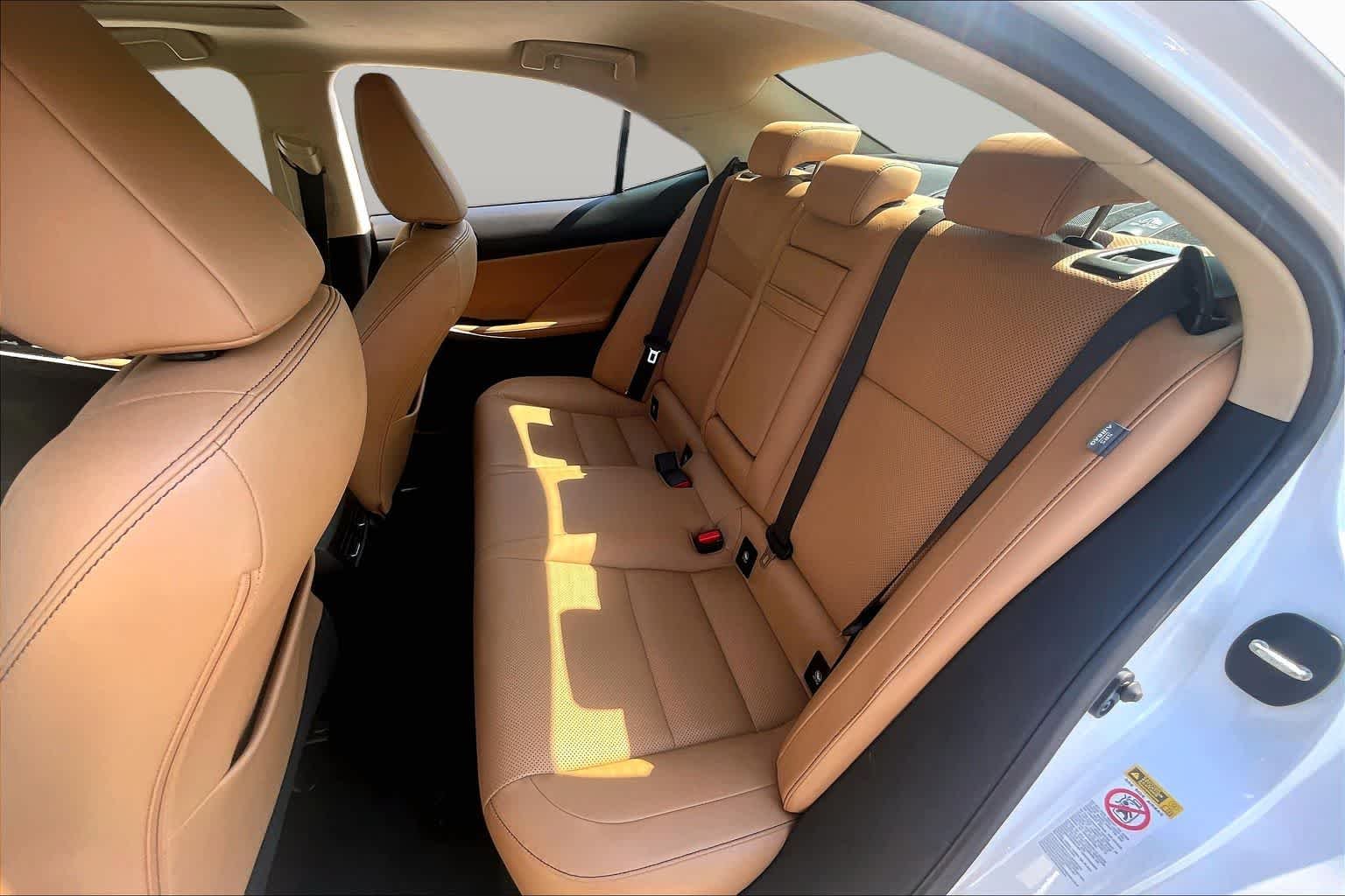 Used 2016 Eminent White Pearl Lexus  image 20