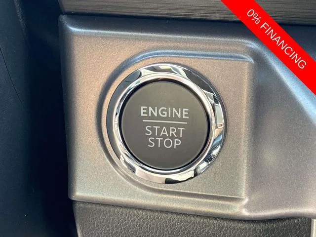 New 2026 Oxford White Ford XLT image 27