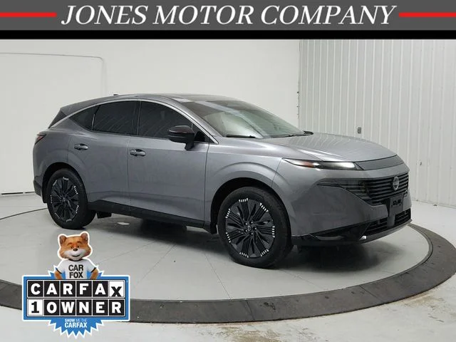 Used 2026 Gray Nissan Platinum image 1