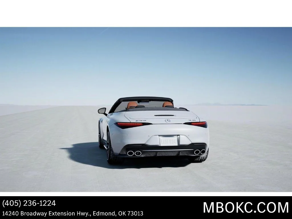 New 2027 MANUFAKTUR Moonlight White Metallic Mercedes-Benz AMG® SL 43 Roadster image 27
