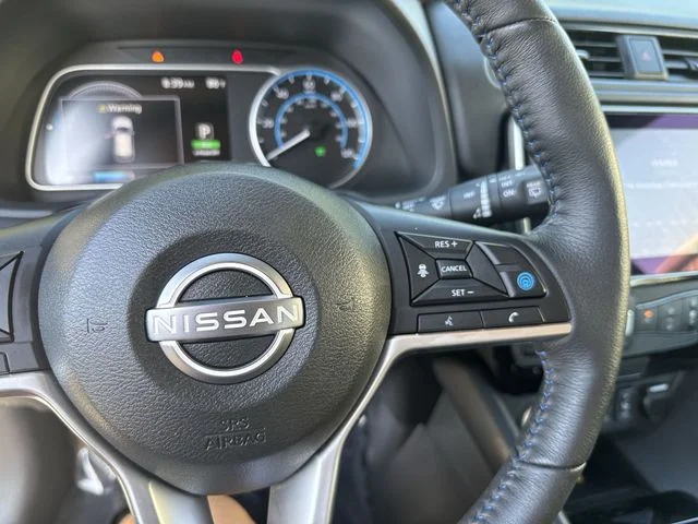 Used 2024 White Nissan SV Plus image 17