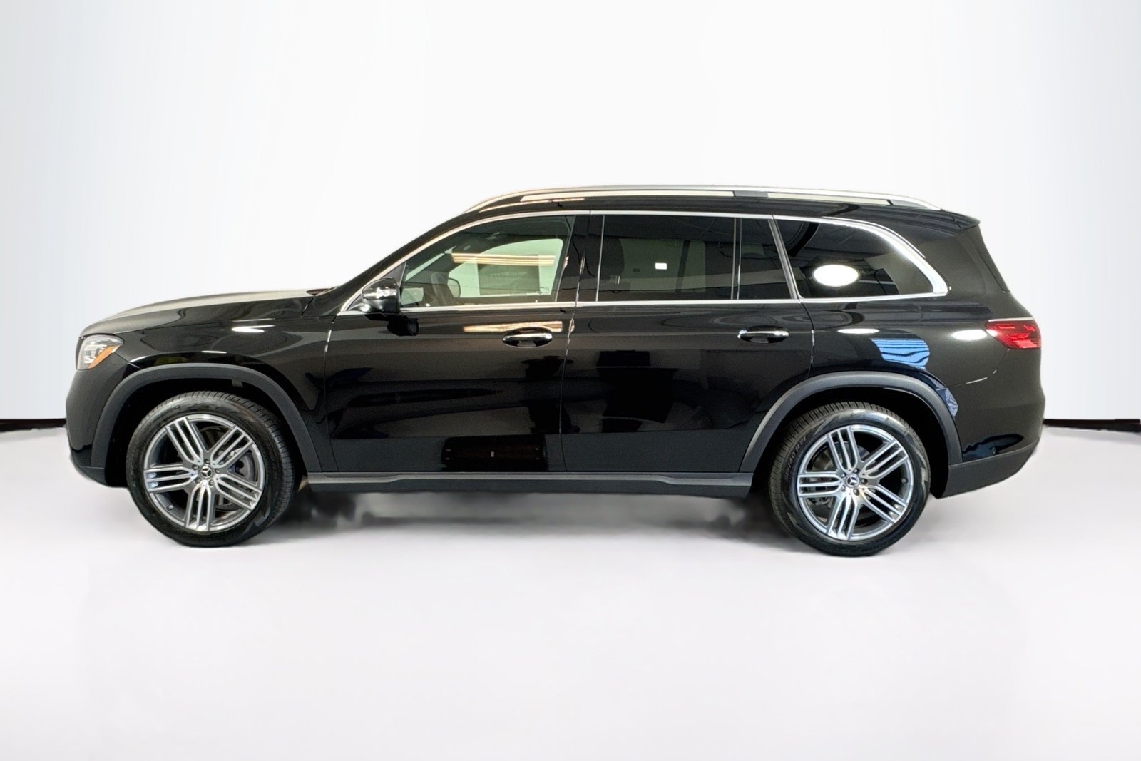 New 2026 Obsidian Black Metallic Mercedes-Benz GLS 450 image 8