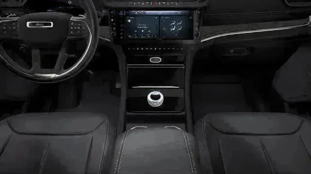 New 2027 High-Gloss Black Paint Jeep Limited image 29