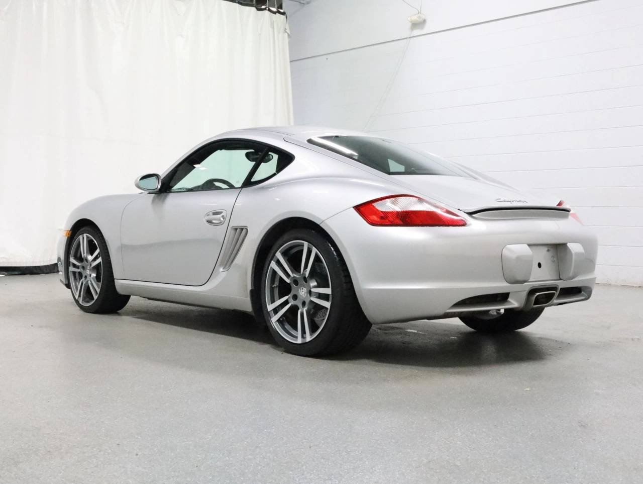 Used 2008 Arctic Silver Metallic Porsche Cayman image 3