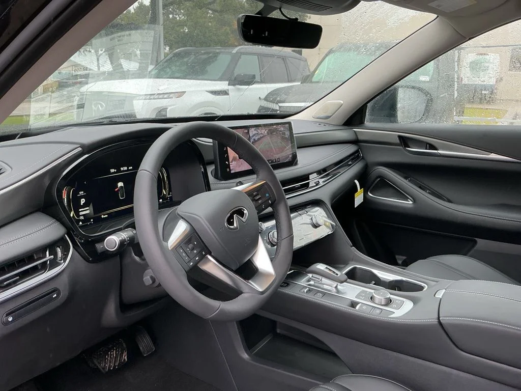 New 2026 MINERAL BLACK INFINITI Luxe FWD image 22