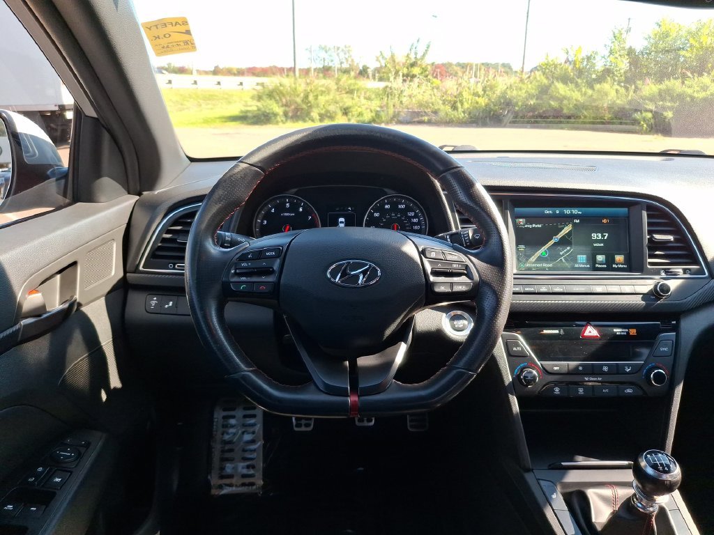 Used 2017 Silver Hyundai Sport image 11