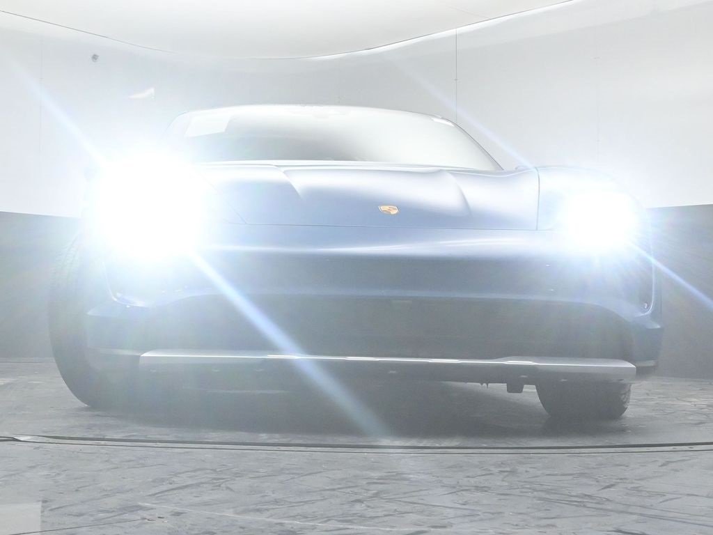 2024 PORSCHE TAYCAN - Image 37