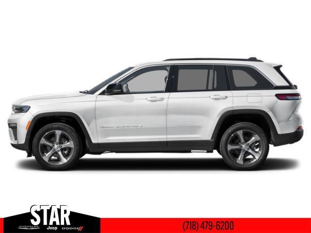 New 2026 Bright White Clear-Coat Exterior Paint Jeep Laredo Altitude image 3