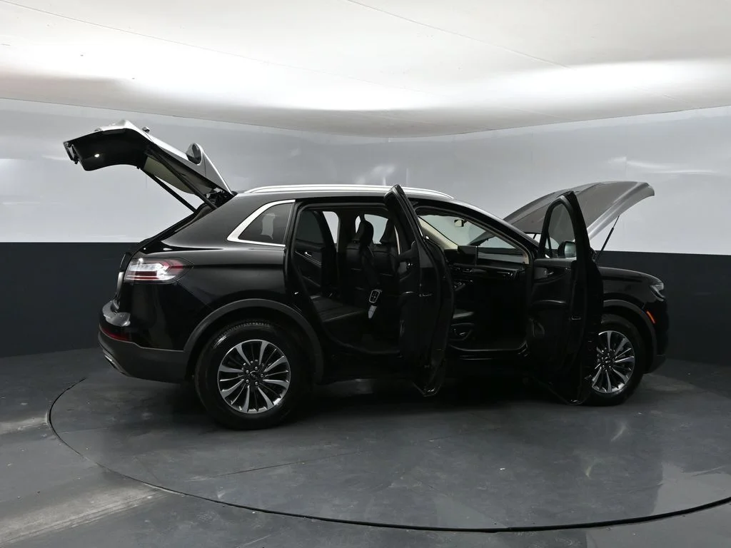 Used 2023 Black Lincoln Standard image 40