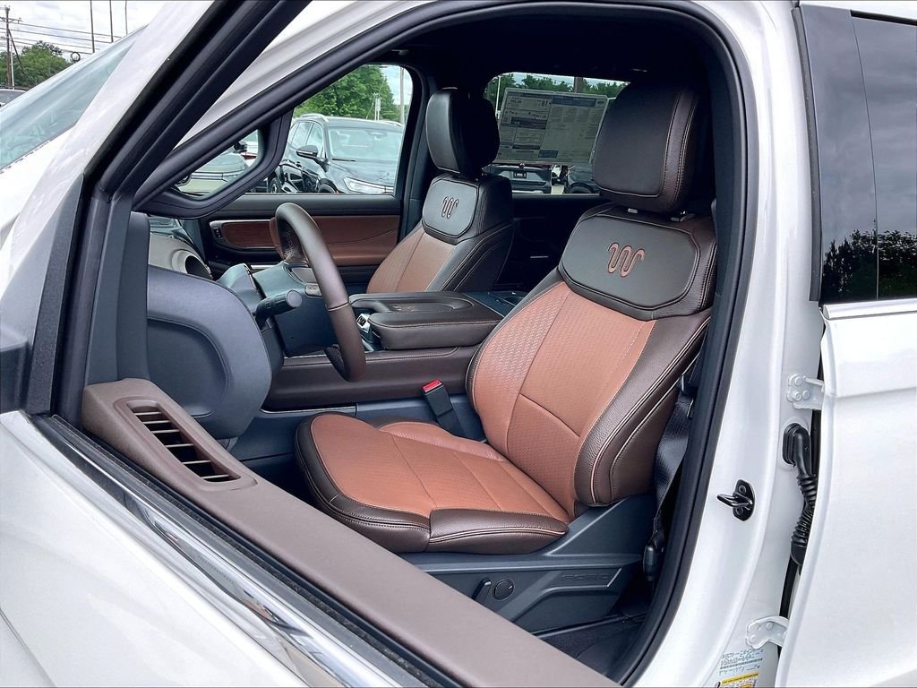 New 2026 Star White Metallic Tri-Coat Ford King Ranch image 11