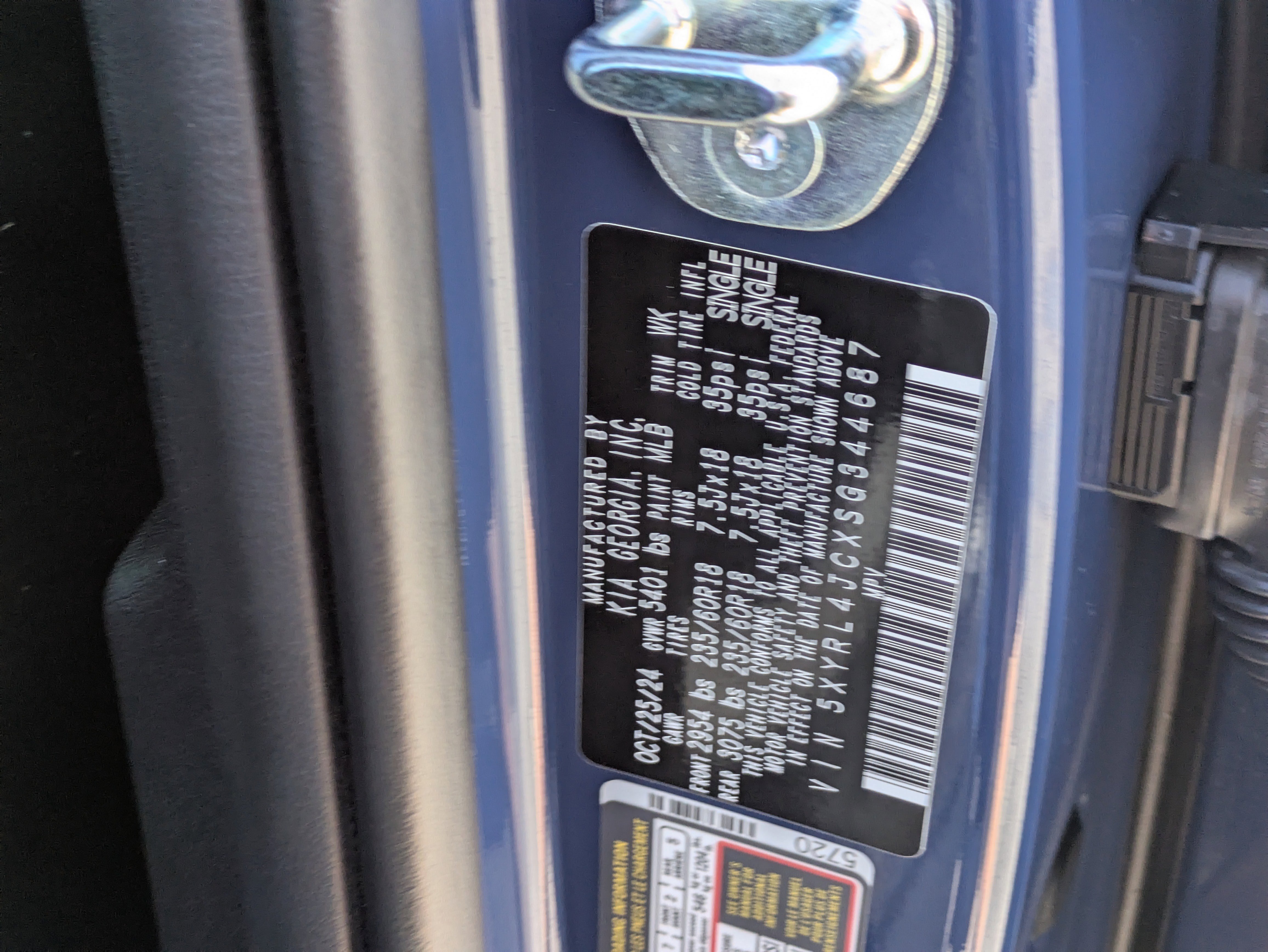 2025 Kia Sorento S - Photo 31