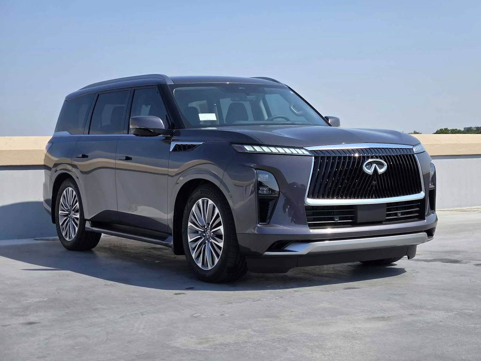2026 INFINITI QX80 Luxe - Photo 2