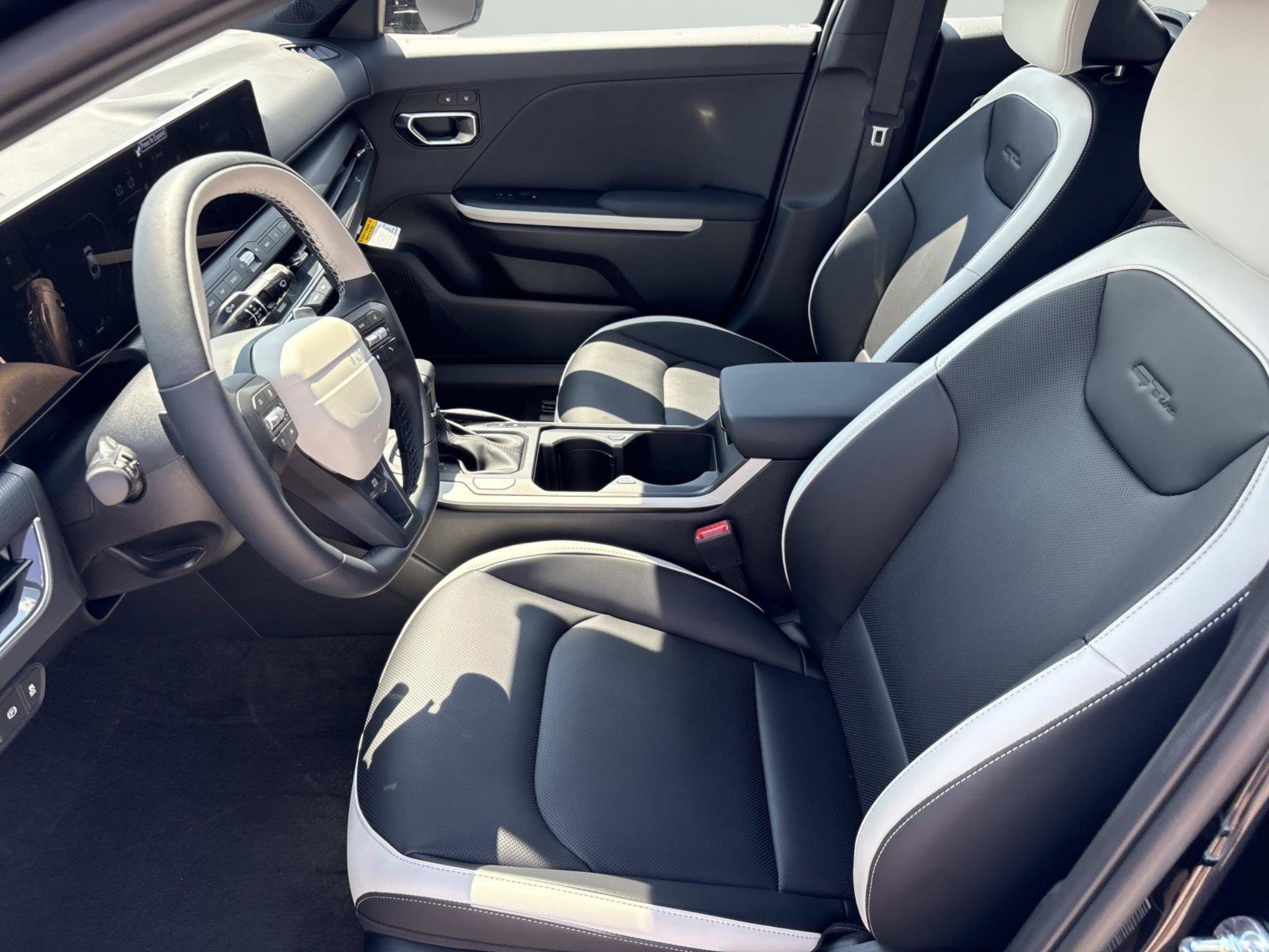 New 2026 Aurora Black Pearl Kia GT-Line Turbo image 18