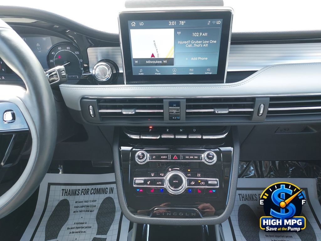 Used 2022 Silver Lincoln Standard image 13