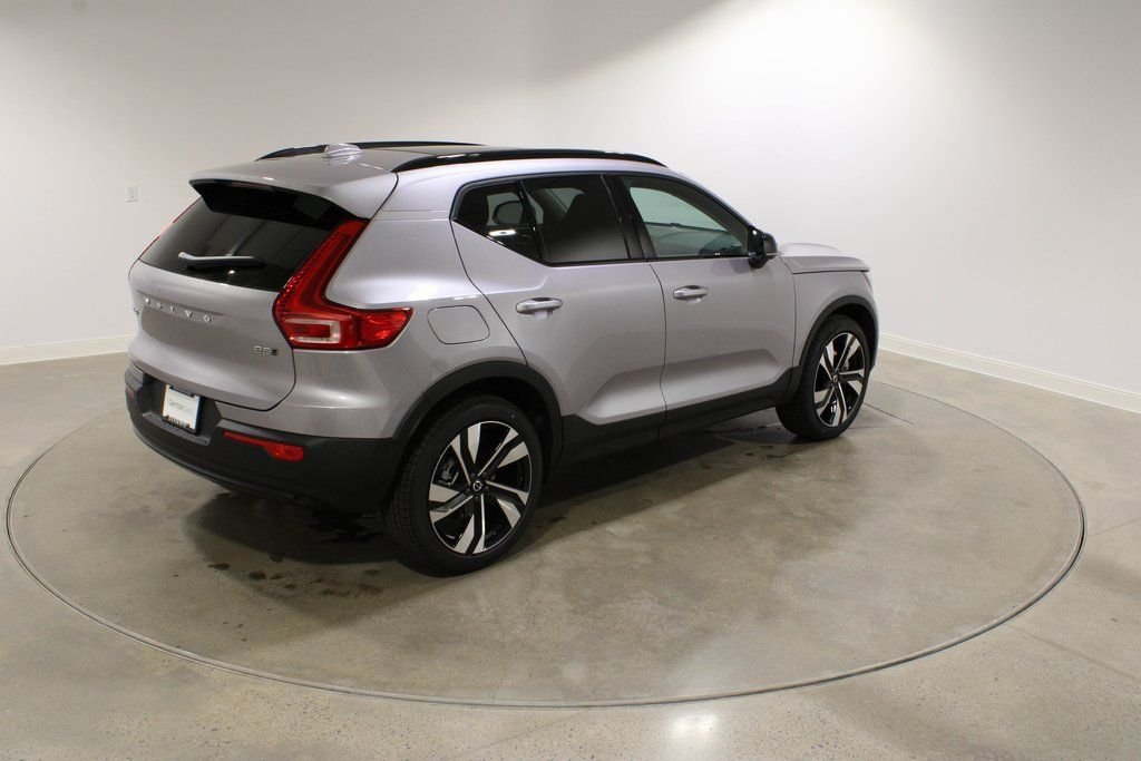 2026 Volvo XC40 Ultra - Photo 6