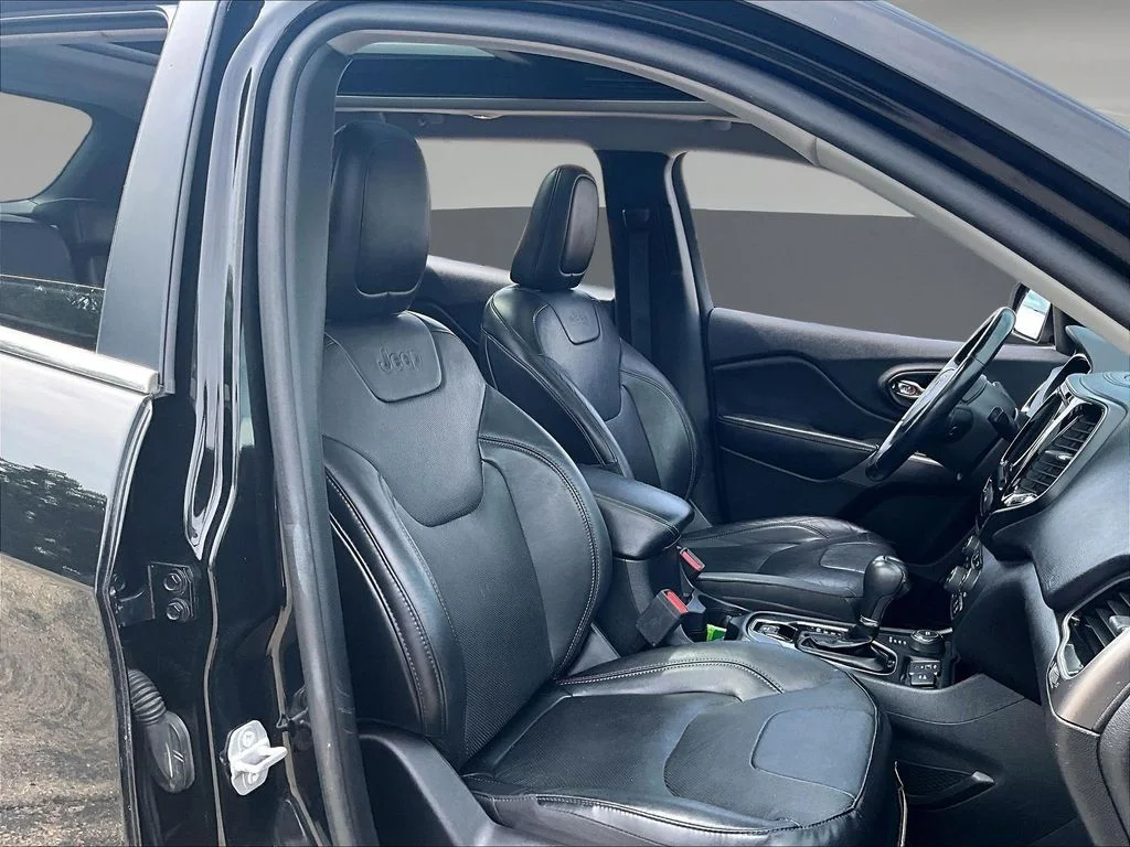 Certified Used 2020 Black Jeep Limited image 33