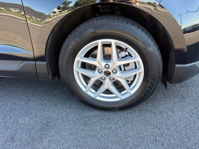 Used 2024 Black Ford SEL image 10