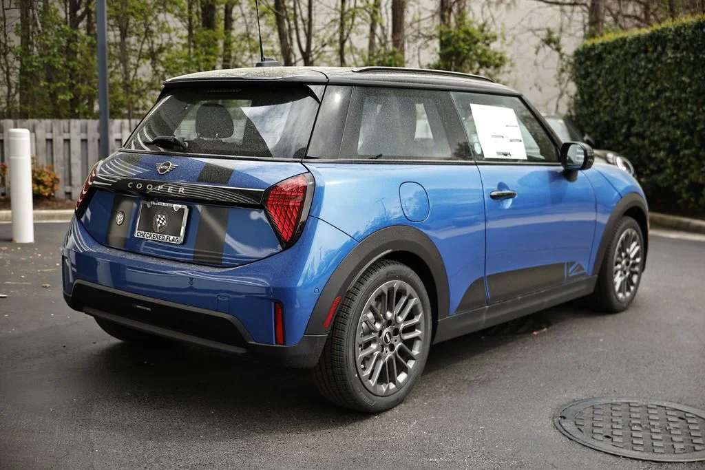 New 2026 Blue Metallic MINI Iconic image 6