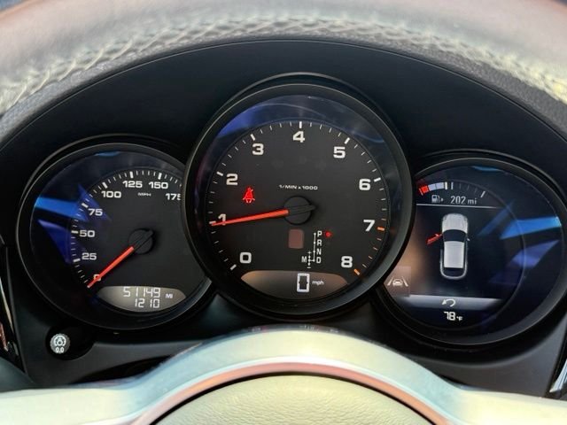 Used 2020  Porsche  image 11
