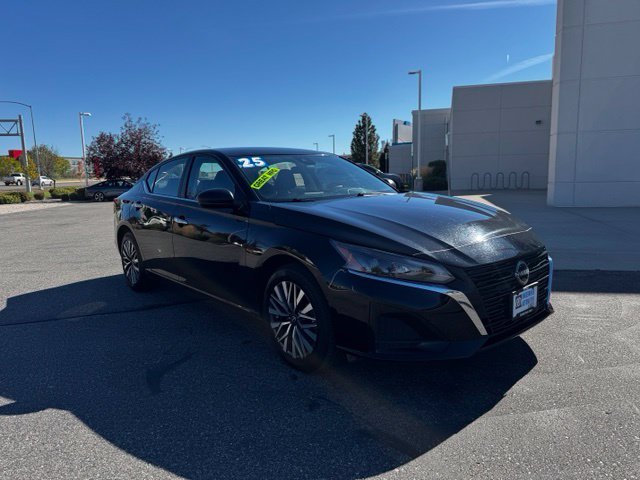 2025 Nissan Altima