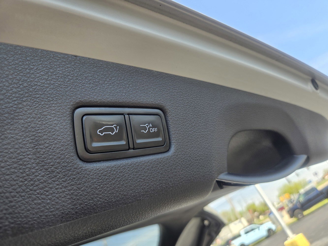 Used 2022 Ceramic Silver Kia SX image 38