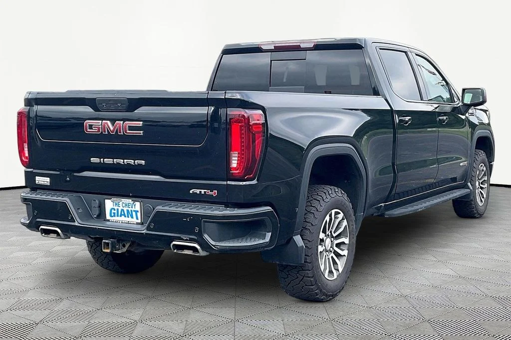 Used 2022 Onyx Black GMC AT4 image 6