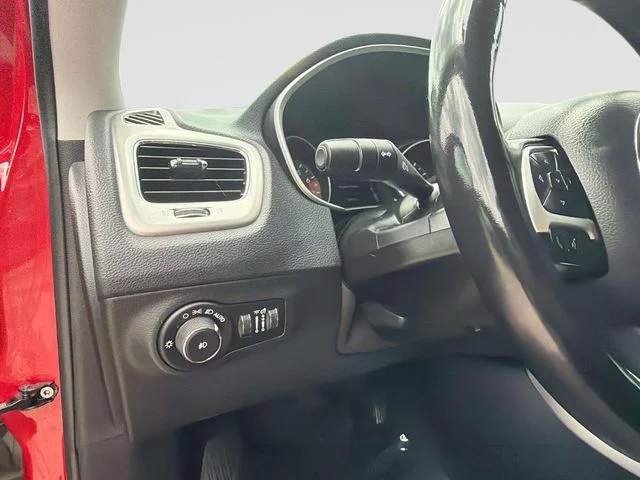 Used 2019 Red Jeep Latitude image 57