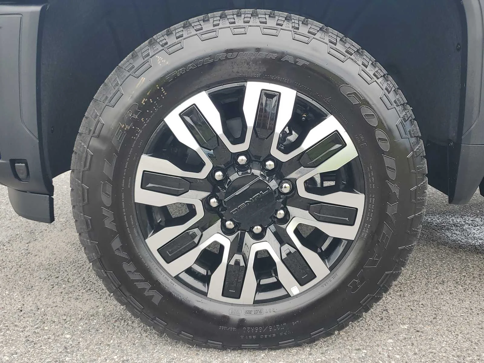 2026 GMC Sierra 2500HD Denali Ultimate - Photo 10