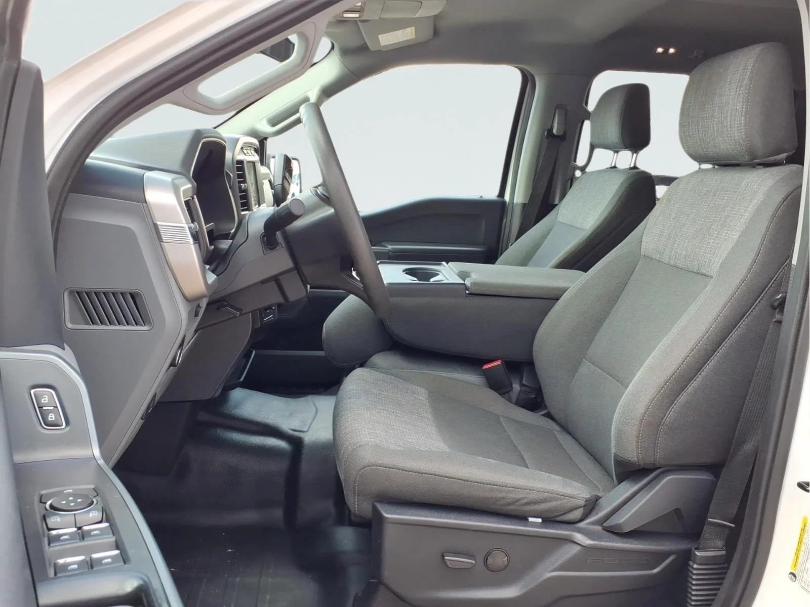 2022 Ford F-150 XLT - Photo 17