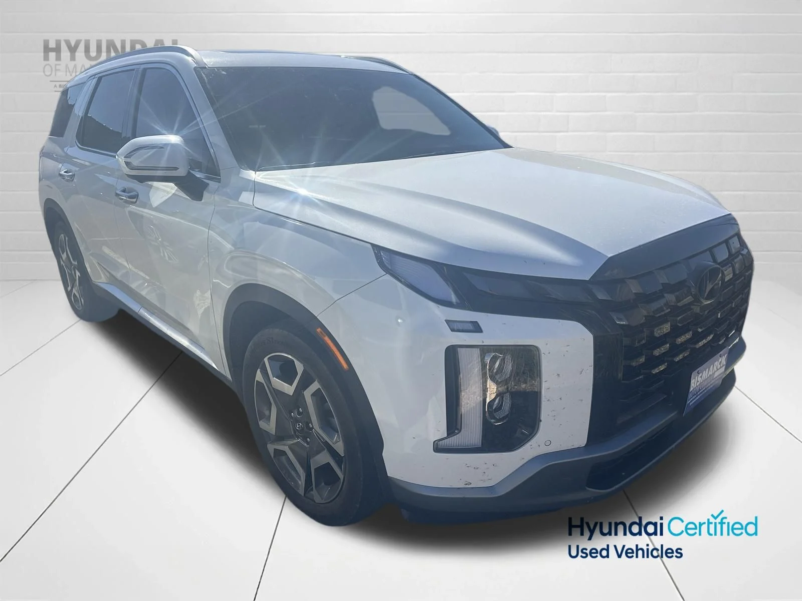 Used 2023 White Hyundai Limited image 3