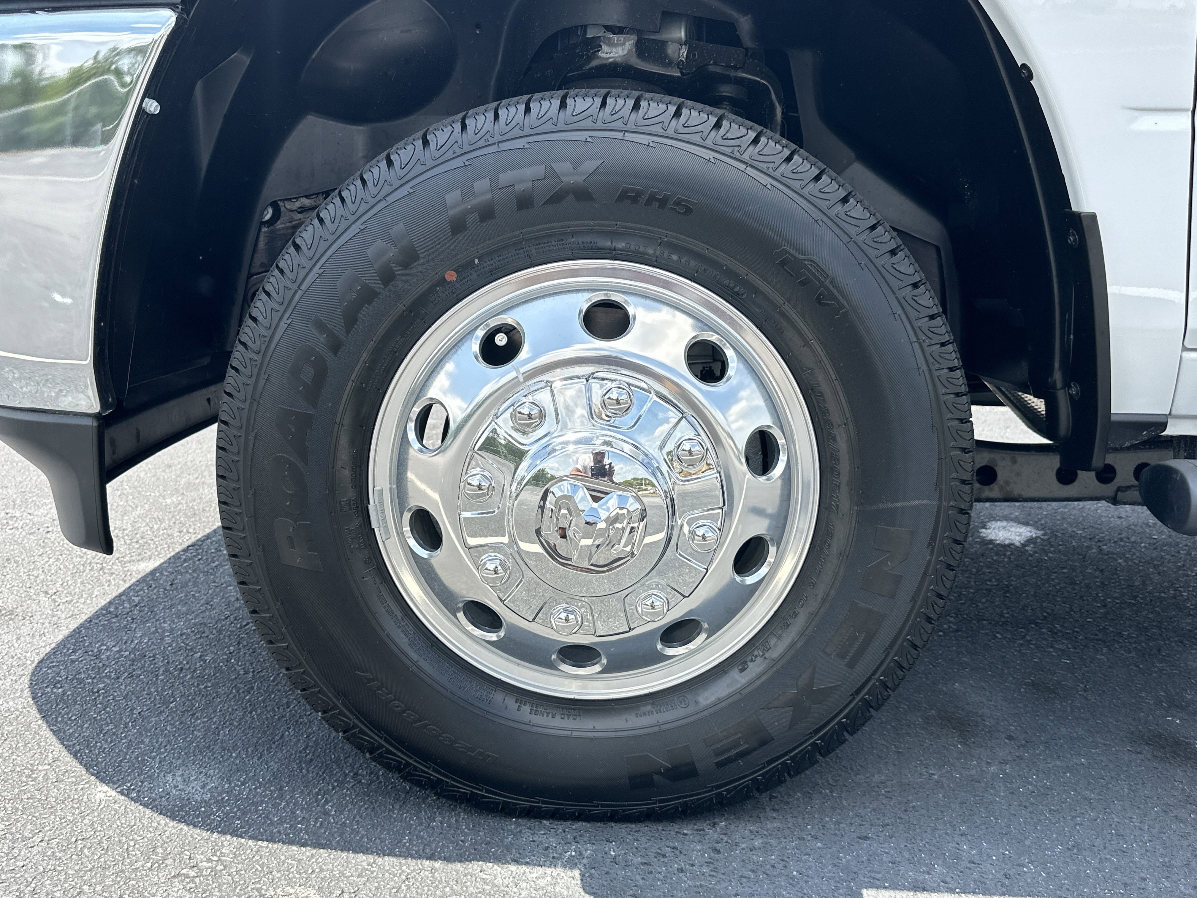 2025 RAM 3500 Tradesman - Photo 12