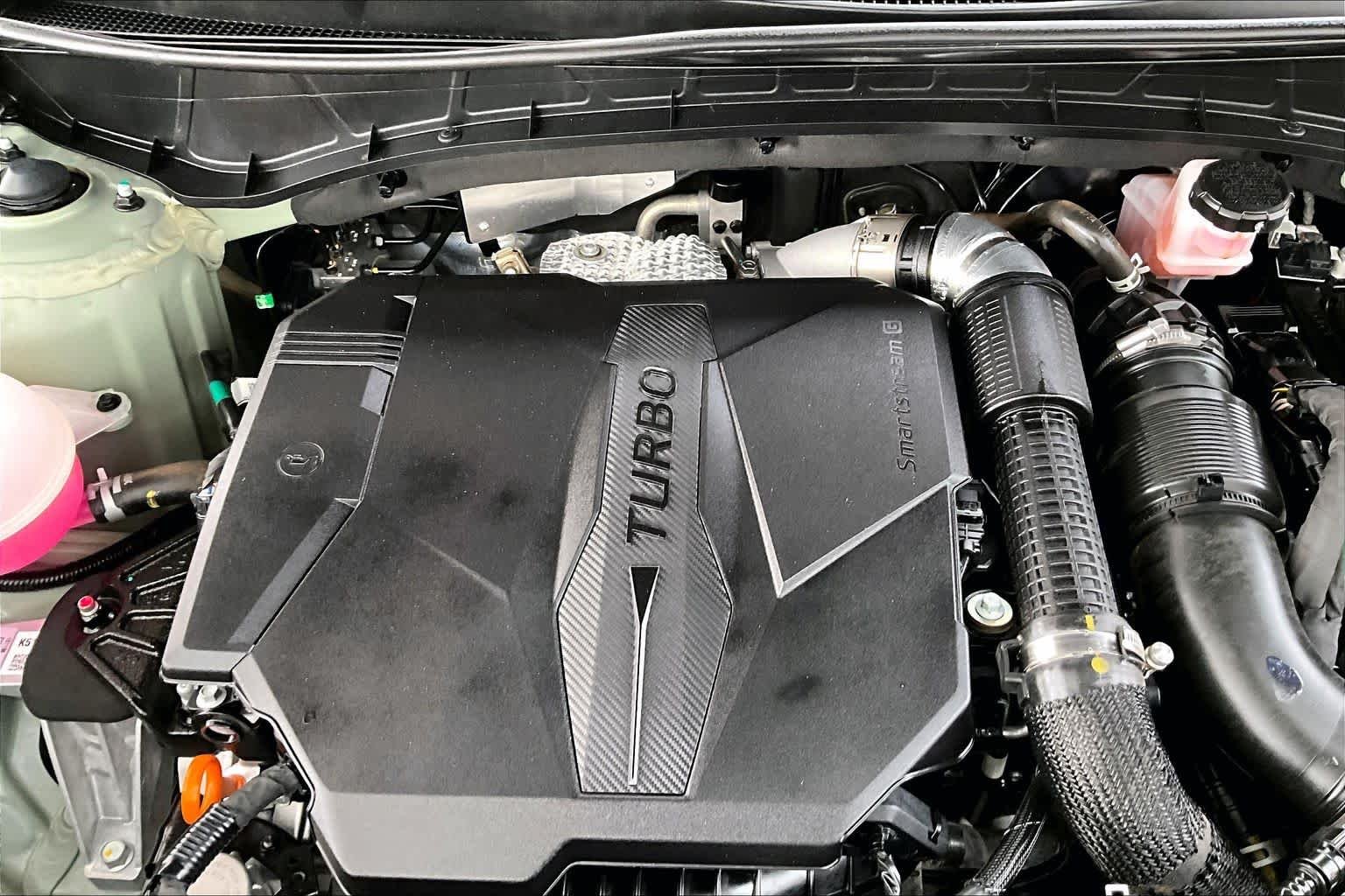 Certified Used 2025 Sage Gray Hyundai Limited image 33