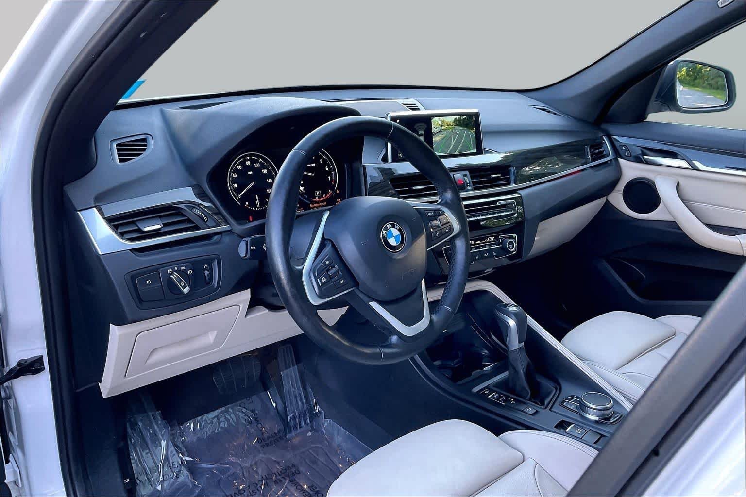 Used 2018 Mineral White Metallic BMW xDrive28i image 17