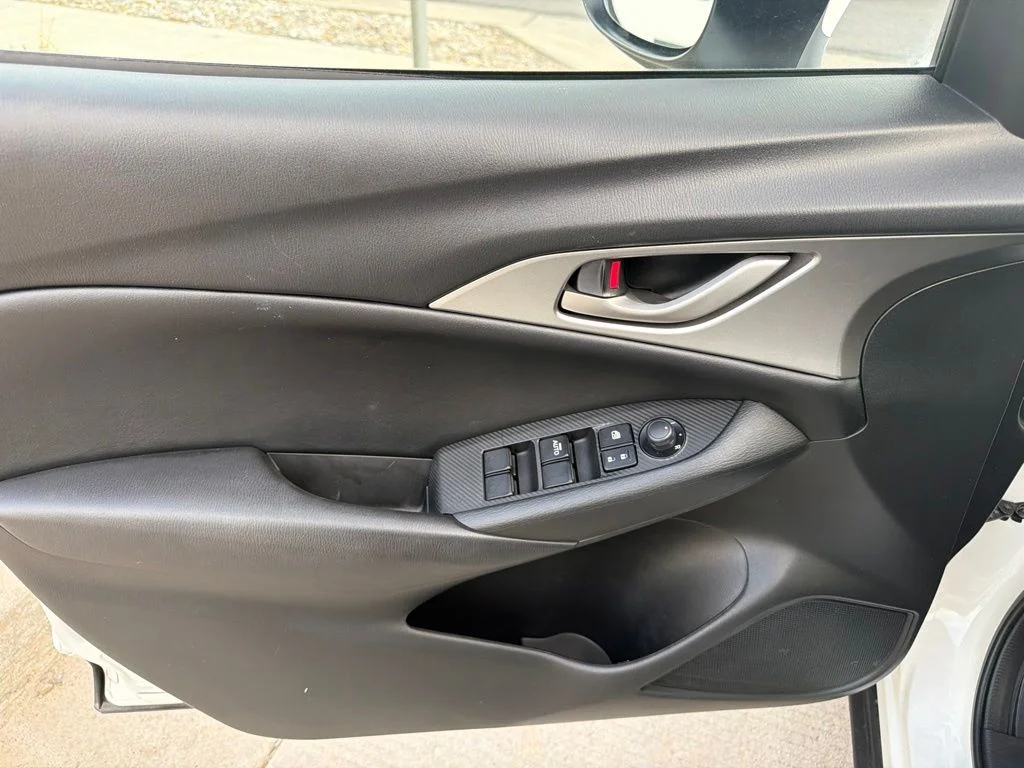 Used 2021 White Mazda Sport image 7