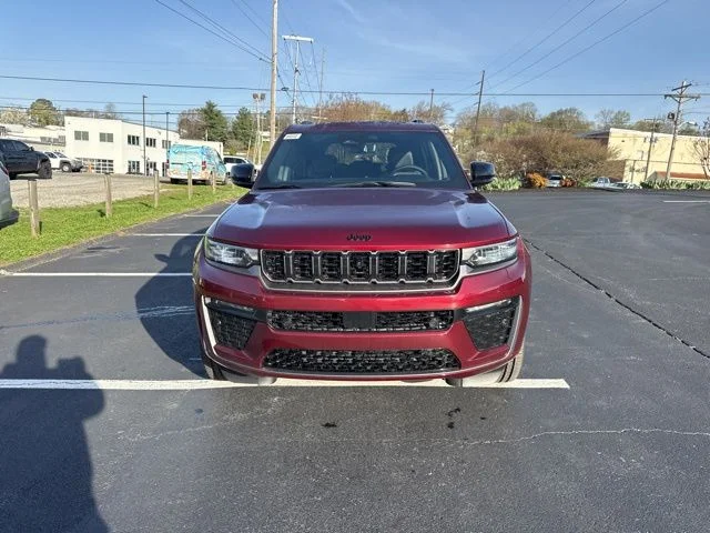 New 2026 Velvet Red Pearl-Coat Exterior Paint Jeep Limited Reserve image 2
